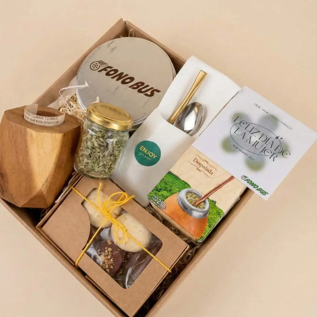 Nuestra Box Matera Corporativa es ideal para empresas que buscan un detalle auténtico para el Día de la Mujer.